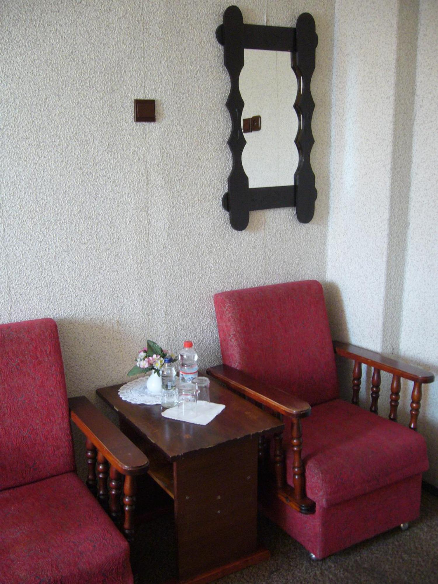 Karet Obiekt Hotelowy Skoczów 外观 照片