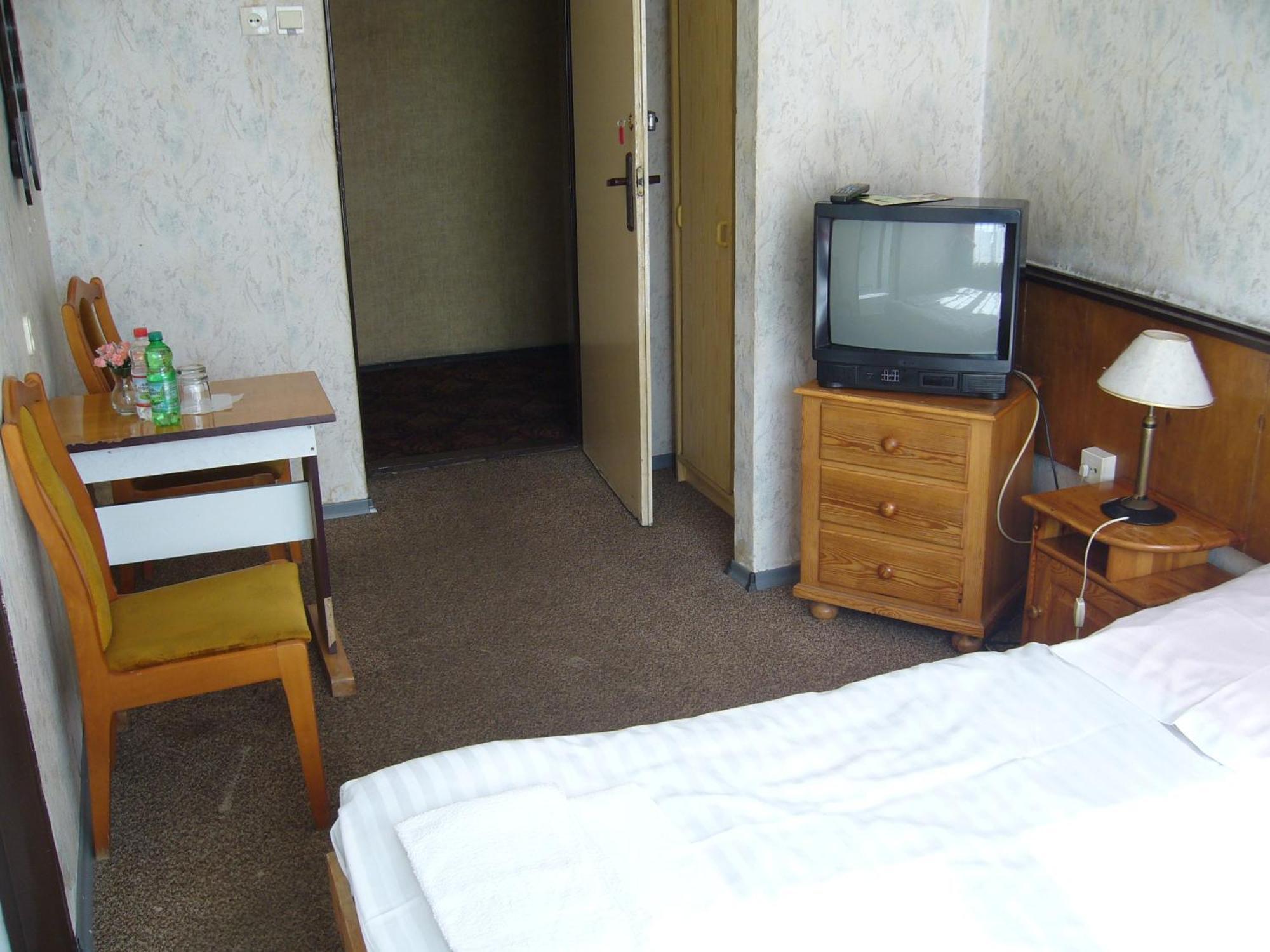 Karet Obiekt Hotelowy Skoczów 外观 照片