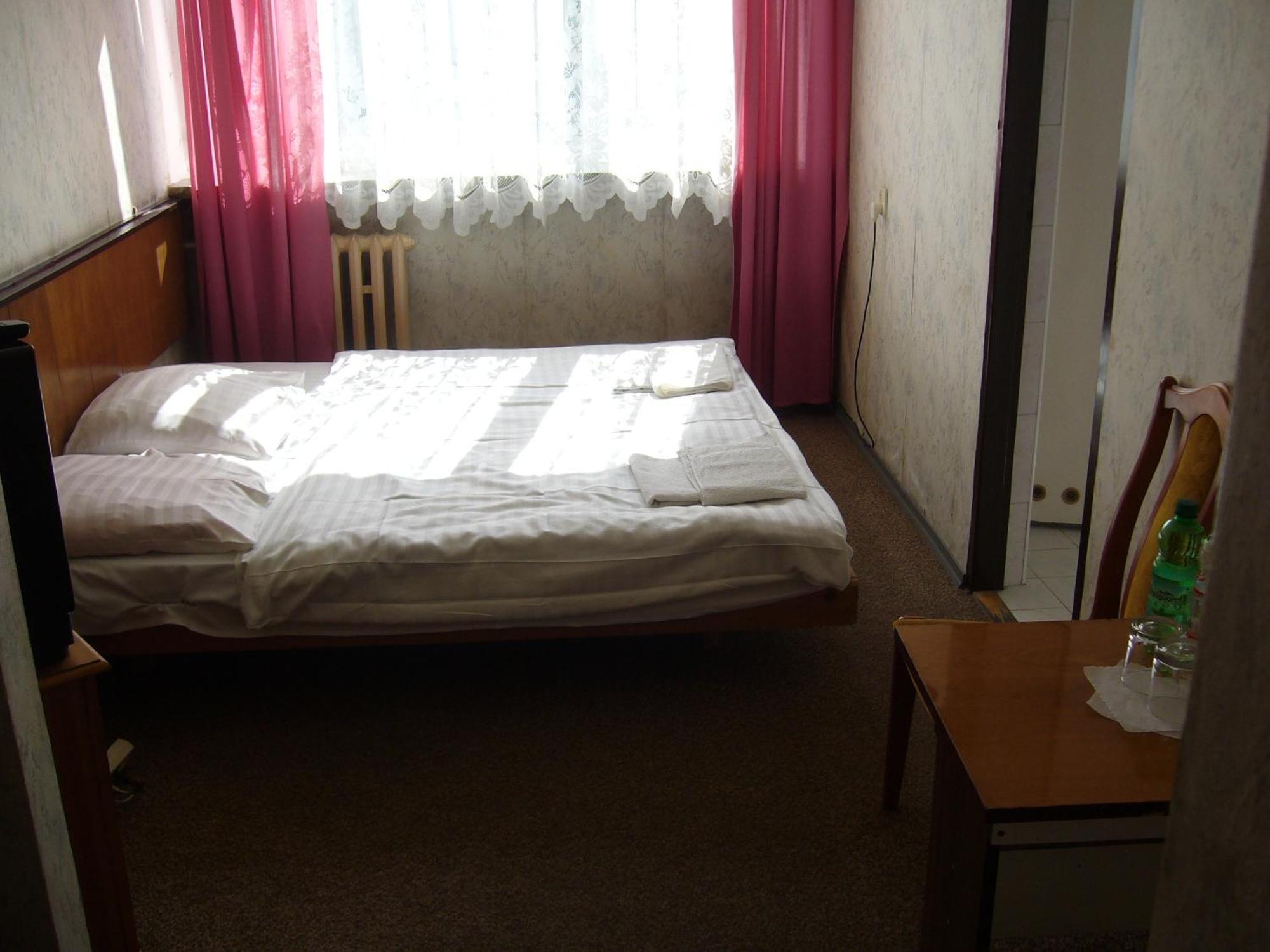 Karet Obiekt Hotelowy Skoczów 外观 照片