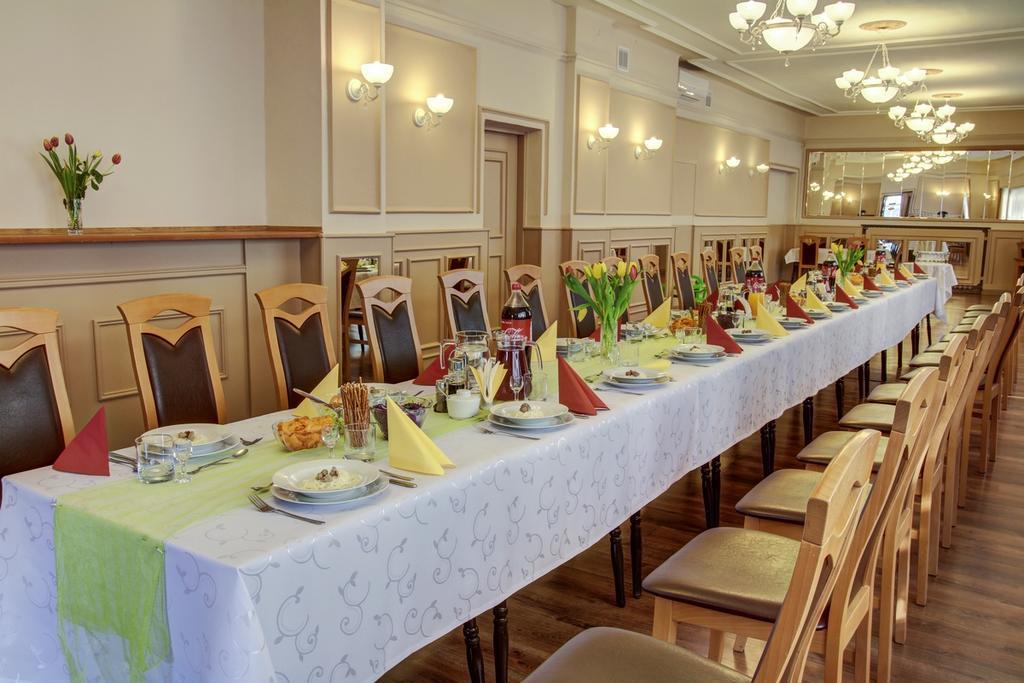 Karet Obiekt Hotelowy Skoczów 外观 照片